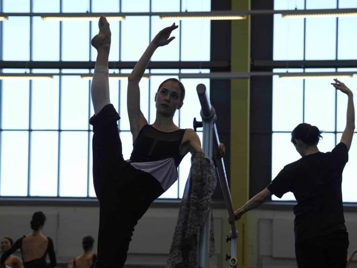 Bailarines ucranianos y rusos encuentran ayuda en Berlín Bailarines ucranianos y rusos encuentran ayuda en Berlín