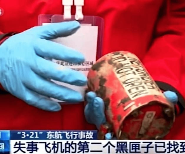 Encuentran segunda caja negra en accidente de avión en China Oriental