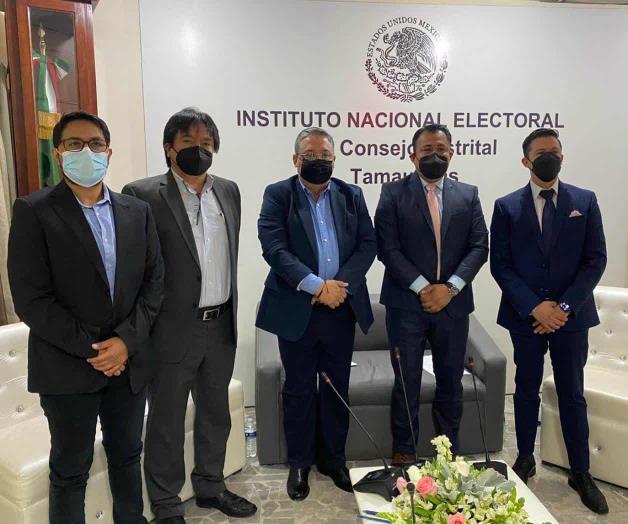 Discuten en un foro la revocación de mandato