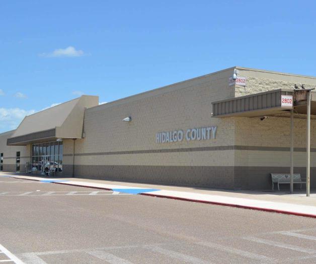 Cierran oficina por ¡exceso de trabajo!