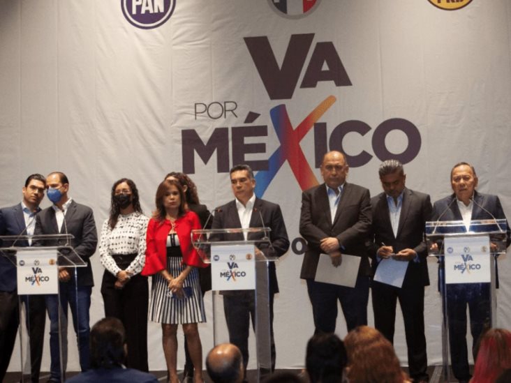 “Va por México” presenta contra iniciativa de reforma eléctrica “Va por México” presenta contra iniciativa de reforma eléctrica