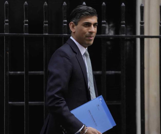 Cuestionan finanzas de ministro británico