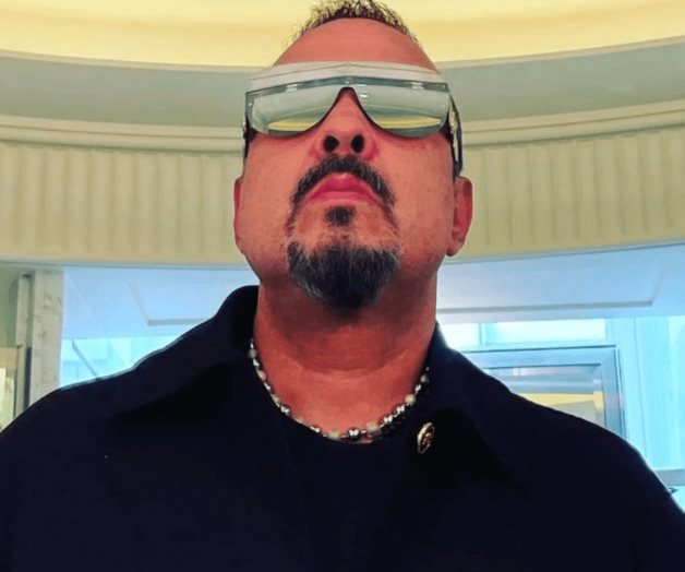 Pepe Aguilar comparte viaje familiar a París
