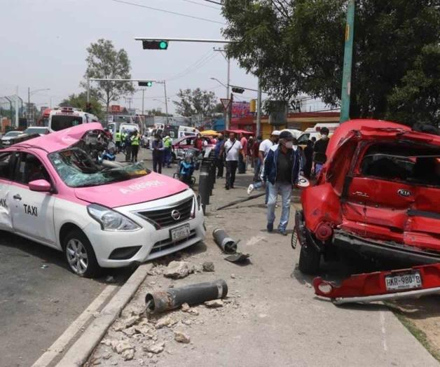 Deja carambola 11 heridos en Insurgentes Sur Deja carambola 11 heridos en Insurgentes Sur