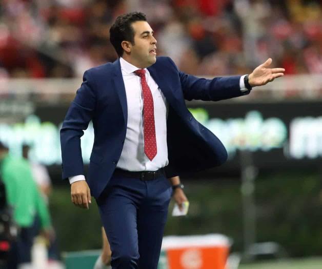 Anuncia Chivas que Leaño deja su dirección técnica