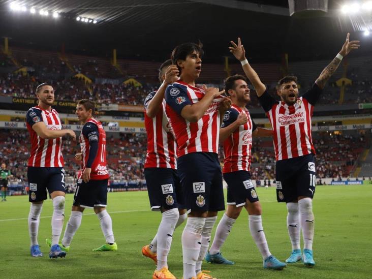 Chivas recibe a Tijuana en busca de la repesca Chivas recibe a Tijuana en busca de la repesca