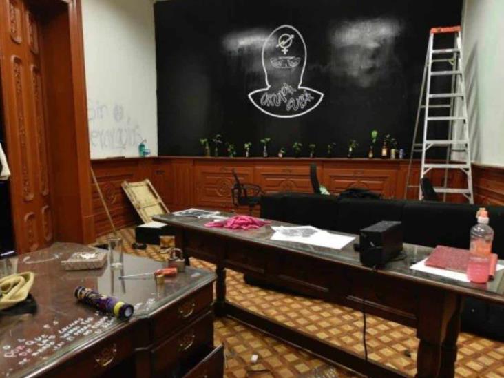 La CNDH denuncia la desaparición de expedientes en edificio tomado por feministas La CNDH denuncia la desaparición de expedientes en edificio tomado por feministas