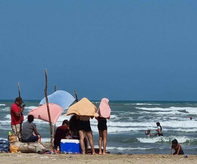Turistas visitan playas vírgenes San Fernando Turistas visitan playas vírgenes San Fernando