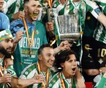 Levantan Guardado y Betis Copa del Rey