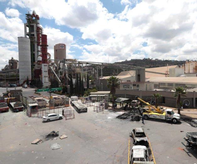 Deja riña en cementera ocho muertos