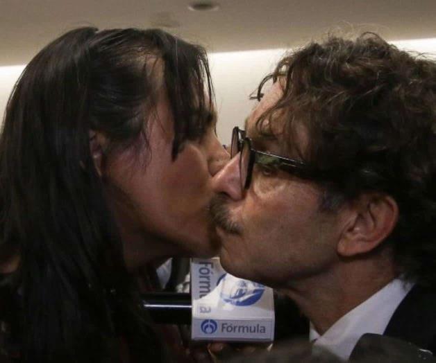 Con un beso y una disculpa, Quadri cierra pugna con la comunidad transexual Con un beso y una disculpa, Quadri cierra pugna con la comunidad transexual
