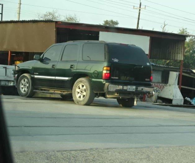 Persisten aparcando en vías, pese a constantes accidentes