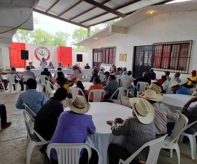 CNC brinda apoyo al sector campesino