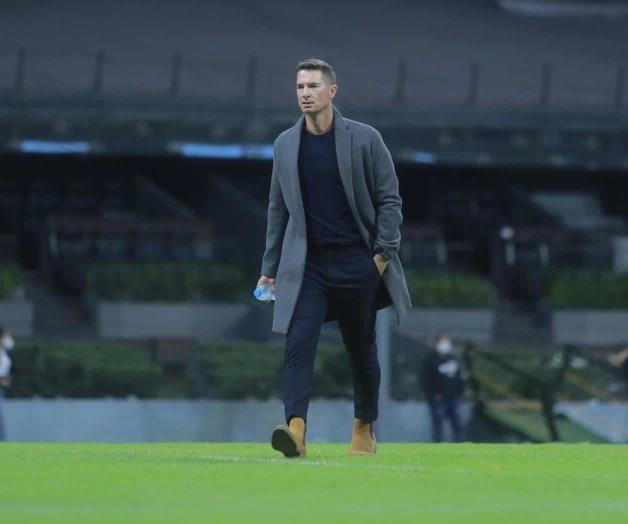 Harrington abandona el banquillo