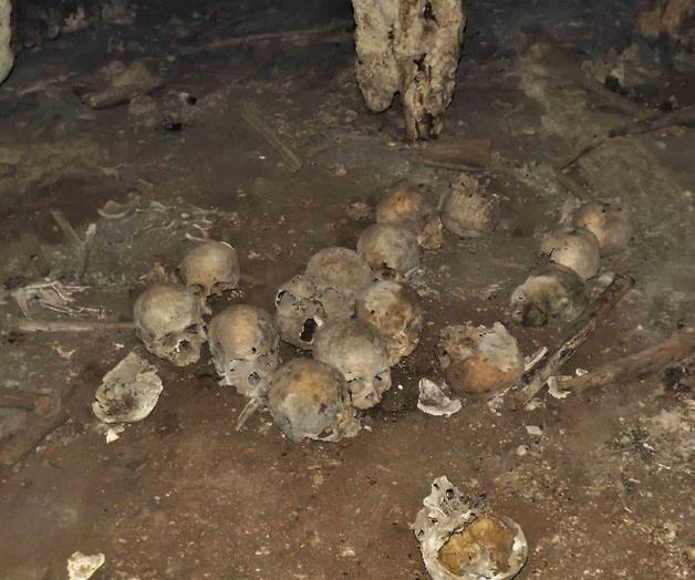 De narcofosa a altar prehispánico De narcofosa a altar prehispánico