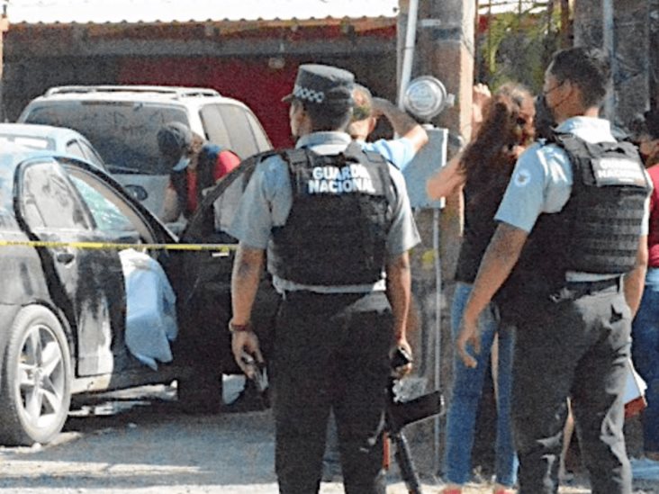 Conductor se estrella contra casa y muere Conductor se estrella contra casa y muere
