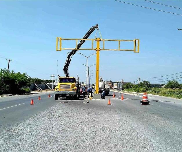 Rehabilitan semáforos Rehabilitan semáforos