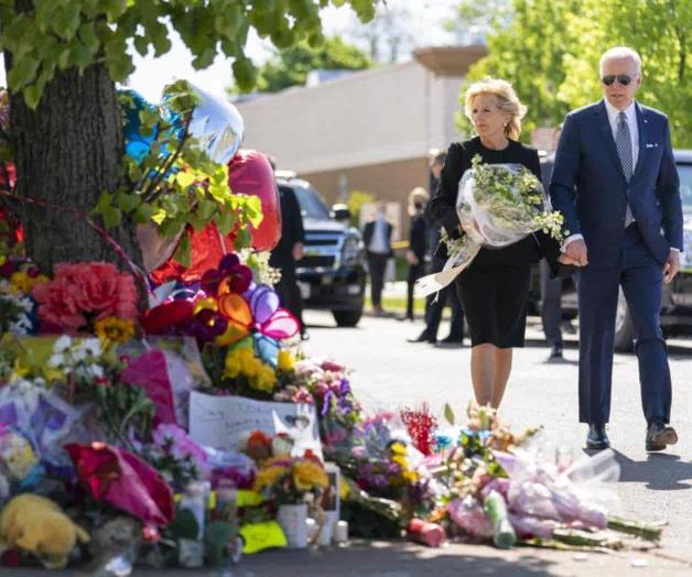 En Buffalo, Biden enfrenta el racismo que juró combatir