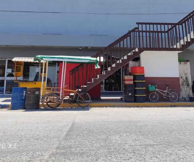 Retirarán ambulantes situados frente a Coppel