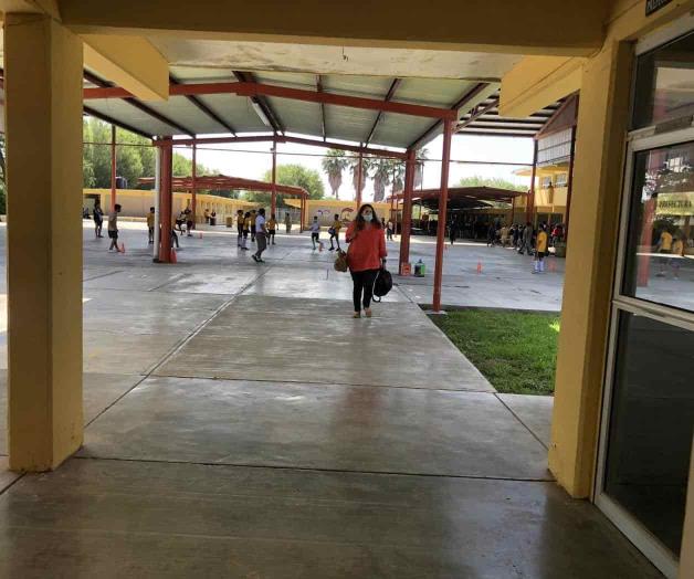 Se quedan sin maestros 200 alumnos