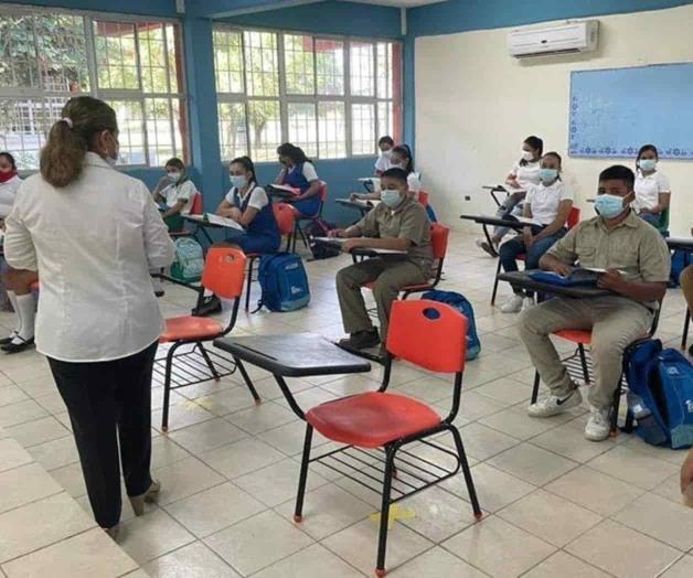 Exigen a Comapa abastecer escuelas Exigen a Comapa abastecer escuelas