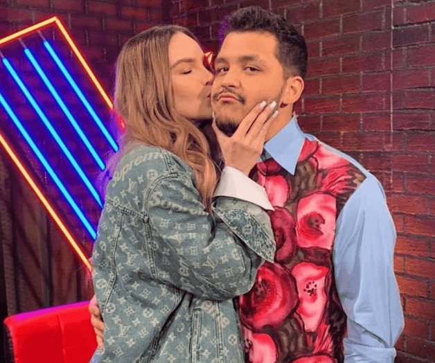 Muestra cómo le pedía dinero Muestra cómo le pedía dinero