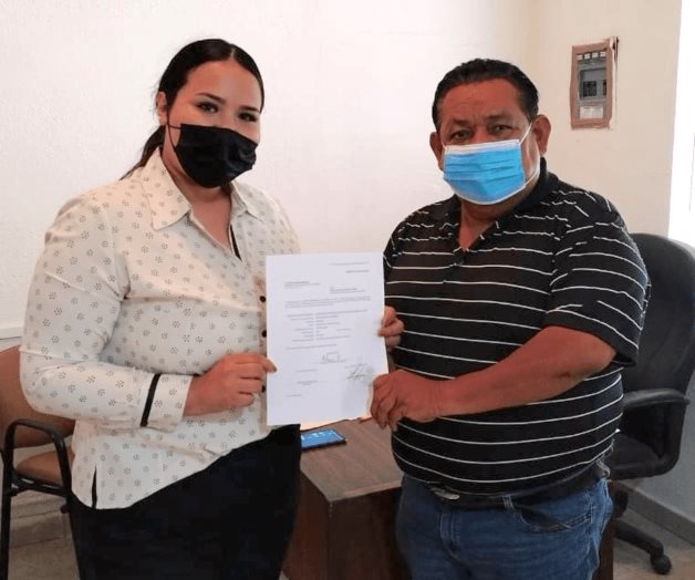 Se incorporan 2 maestros a escuela telesecundaria