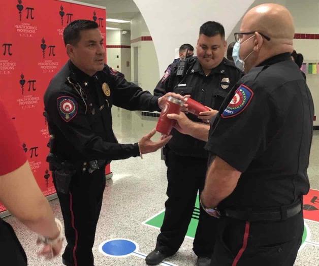 Reconocen esfuerzo que hacen policías