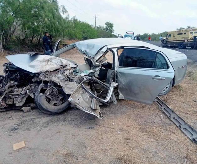 Encontronazo entre auto y un camión de valores