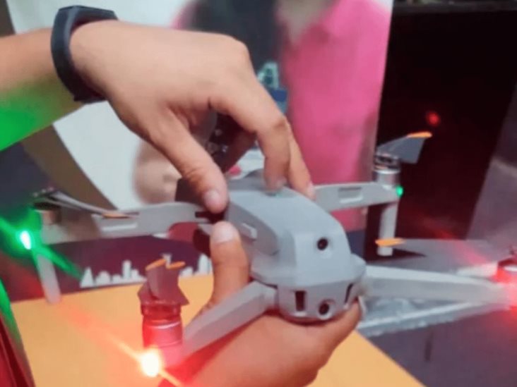 Arrestan a hombre que volaba dron sobre la SSC en la Cuauhtémoc Arrestan a hombre que volaba dron sobre la SSC en la Cuauhtémoc