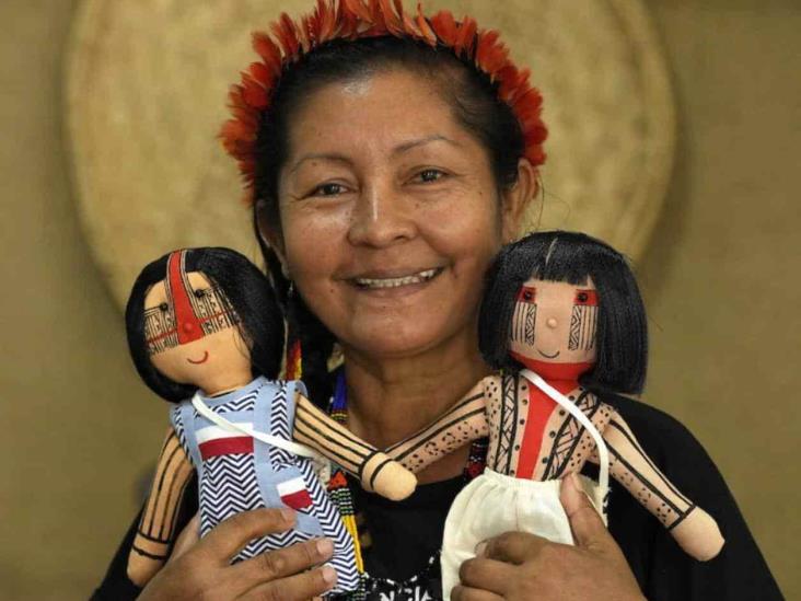 Aporta una muñeca orgullo e identidad Aporta una muñeca orgullo e identidad