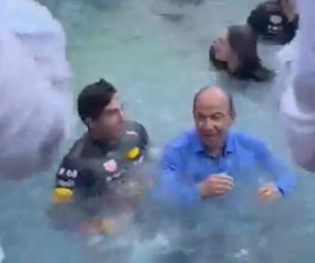 Felipe Calderón festejó con chapuzón triunfo de Checo Pérez en el Gran Premio de Mónaco (Video) Felipe Calderón festejó con chapuzón triunfo de Checo Pérez en el Gran Premio de Mónaco (Video)