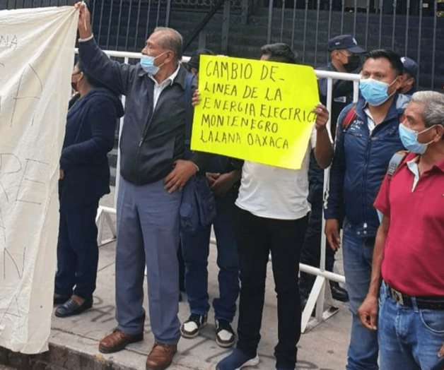 Instalan huelga de hambre 6 personas de comunidades de Oaxaca en CDMX