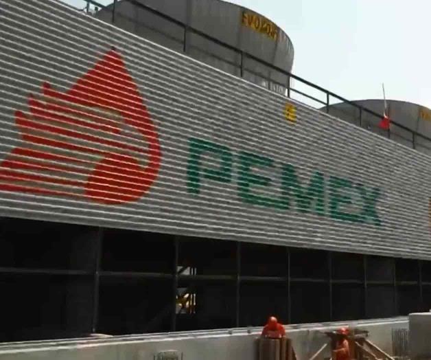 Dice AMLO que Pemex tiene liquidez y no demora pagos