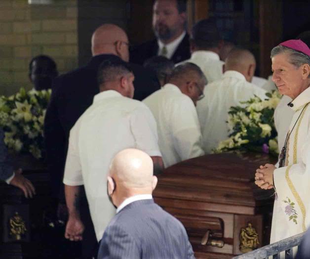 Último adiós a maestra y su esposo en Uvalde