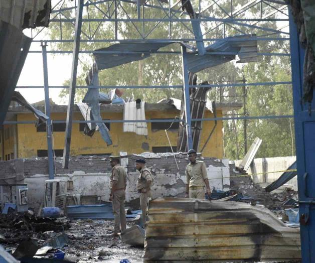 Incendio en fábrica en India causa ocho muertos y 15 heridos