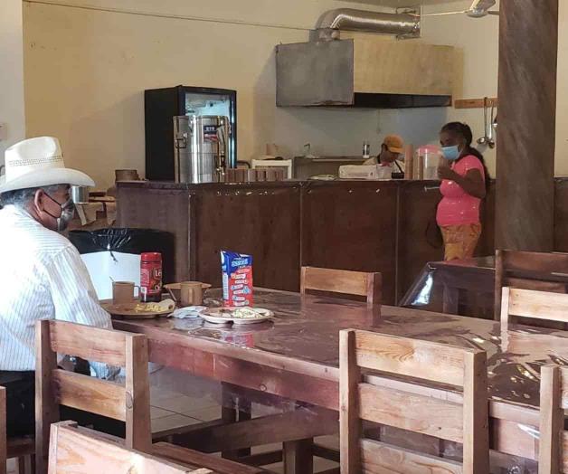 Alimentan a población en situación de vulnerabilidad