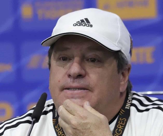 Sí hay ofertas por Charli, dice ‘Piojo’