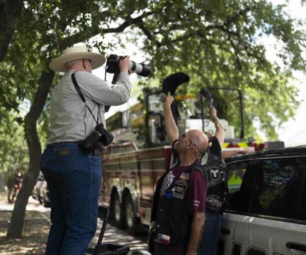 Comunidades en duelo y repudian a periodistas