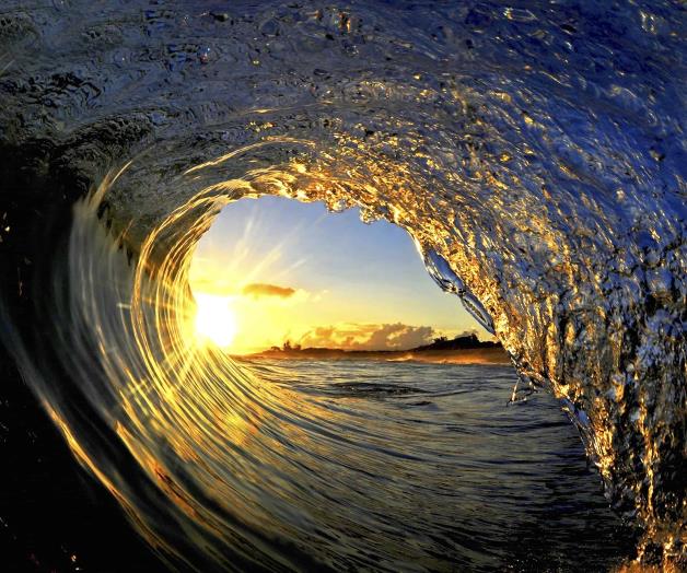 Fotógrafo de Hawái encuentra arte en enormes olas