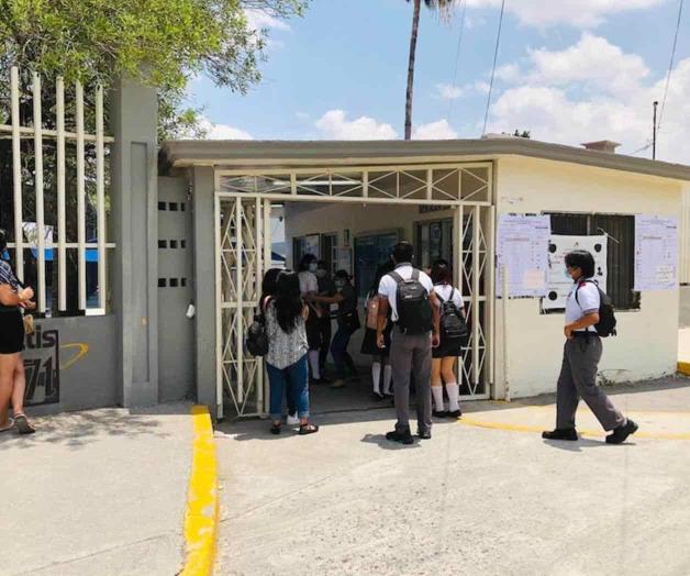 Tienen clases en línea alumnos de 2 salones por contagios en el Cetis 71 Tienen clases en línea alumnos de 2 salones por contagios en el Cetis 71