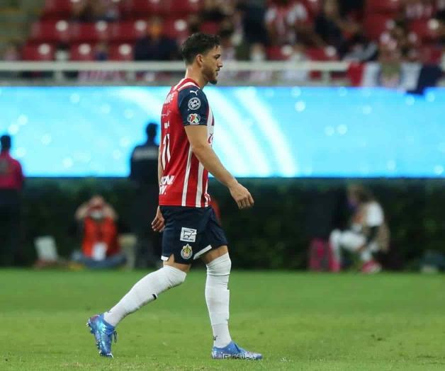 Chivas golea en su primer partido amistoso