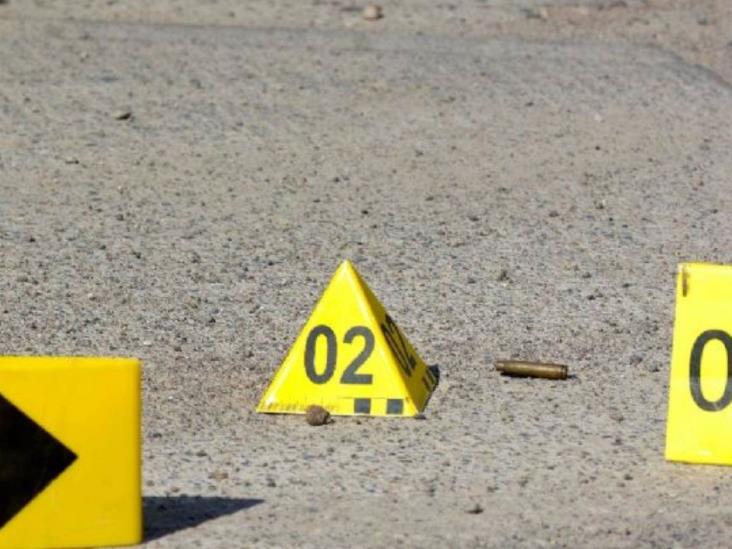 Asesinan a tres personas al asaltar una distribuidora de plásticos en Celaya Asesinan a tres personas al asaltar una distribuidora de plásticos en Celaya