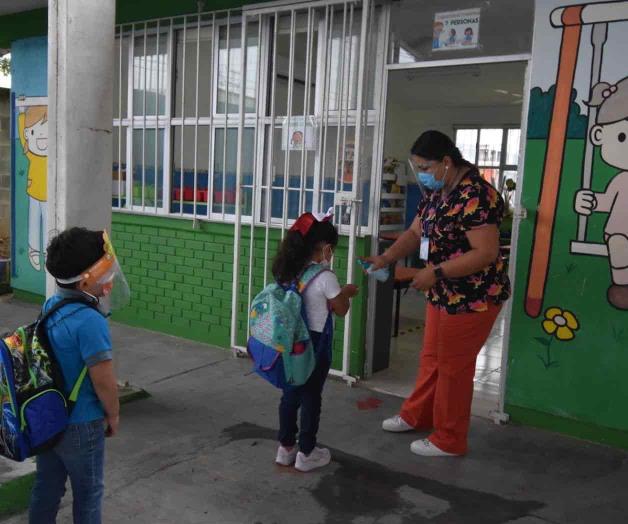 Regresan 150 mil a las aulas; viene otro puente