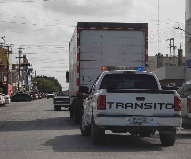 Vigilan entrada de unidades de carga