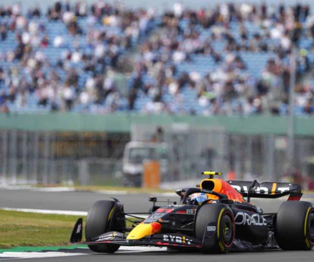 Se sube Checo Pérez al podio en GP de Gran Bretaña Se sube Checo Pérez al podio en GP de Gran Bretaña