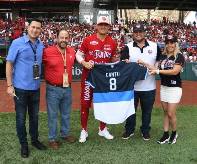 Homenajean Tigres a Jorge Cantú