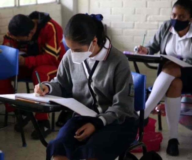 Cuestionan a SEP por aprobar a todos Cuestionan a SEP por aprobar a todos