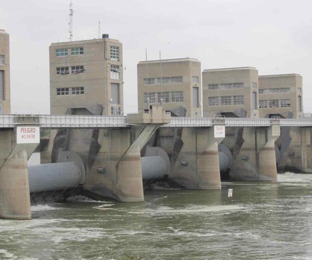 Caen a 23% niveles de agua en las presas