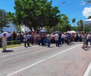 Protestan empleados del Ayuntamiento de Victoria Protestan empleados del Ayuntamiento de Victoria